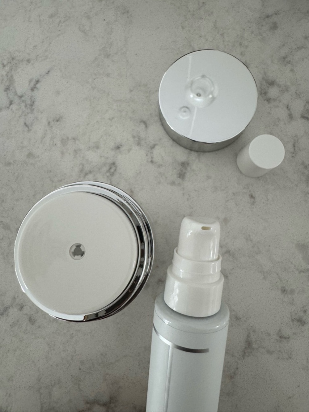 Trish McEvoy skincare set with travel bag - Picture 10 of 16